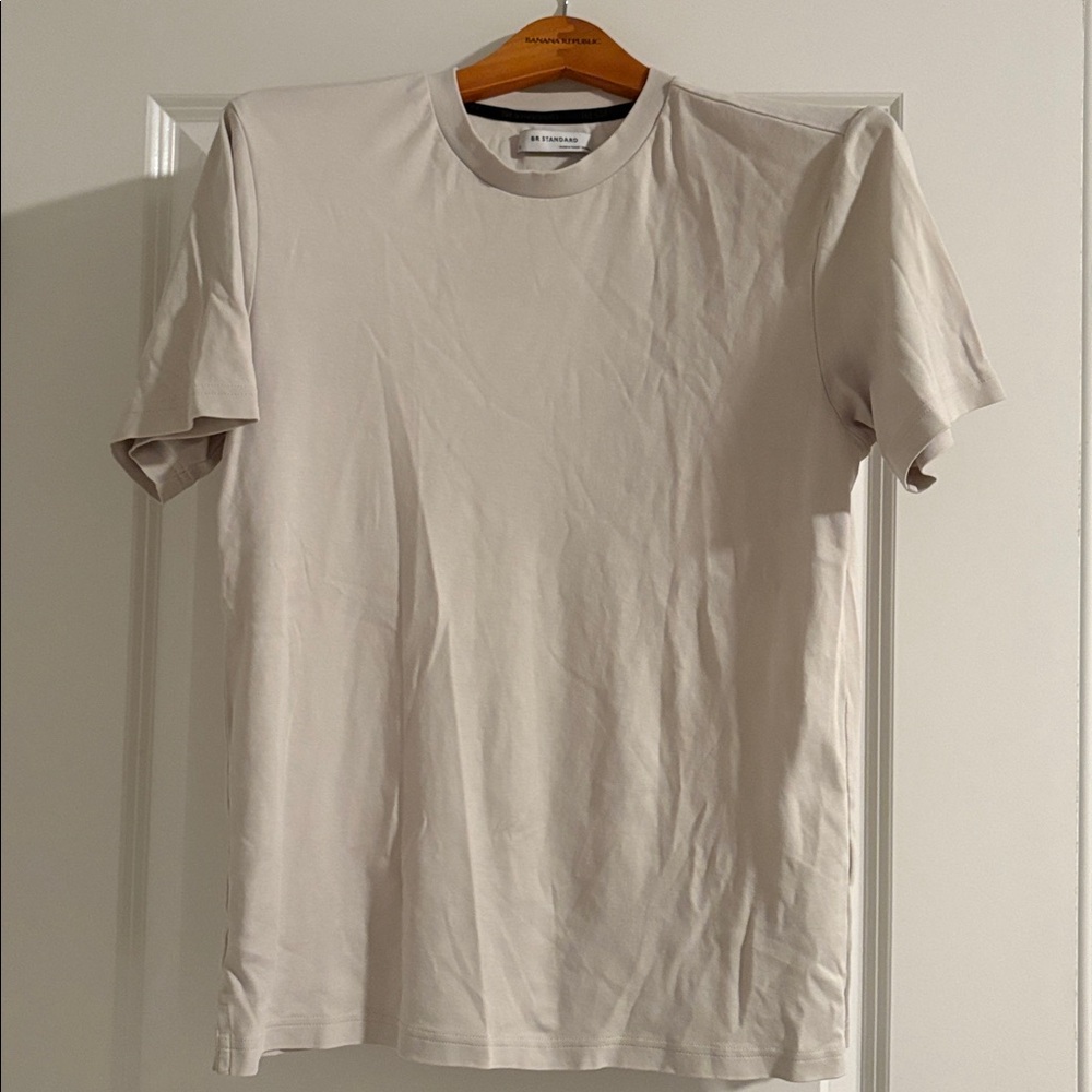 Banana Republic Standard Cream T-Shirt